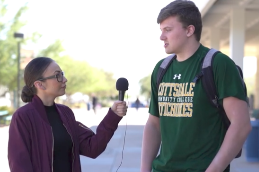 Reporter Cynthia Tapia interviews SCC student 