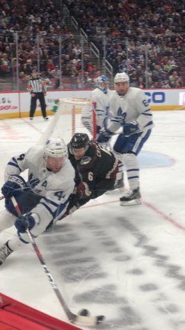 Toronto Maple Leafs, get first win under new head coach: beat Arizona Coyotes, 3-1