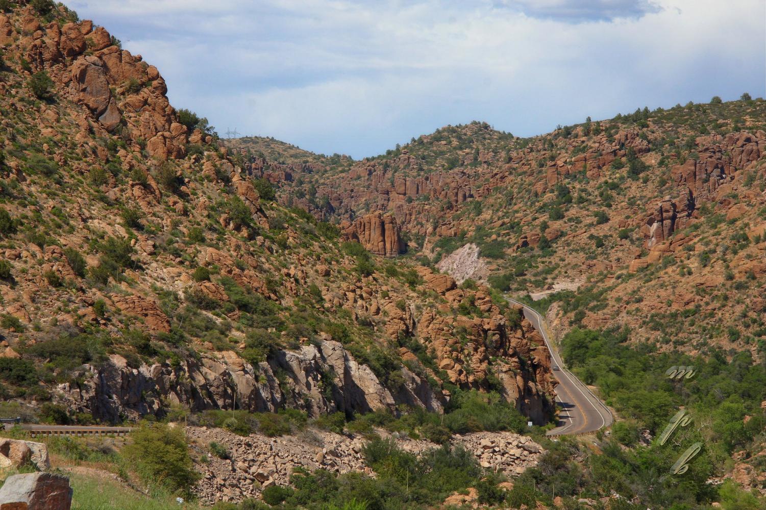 Telegraph, Mescal wildfires burning near Globe, Arizona Northeast