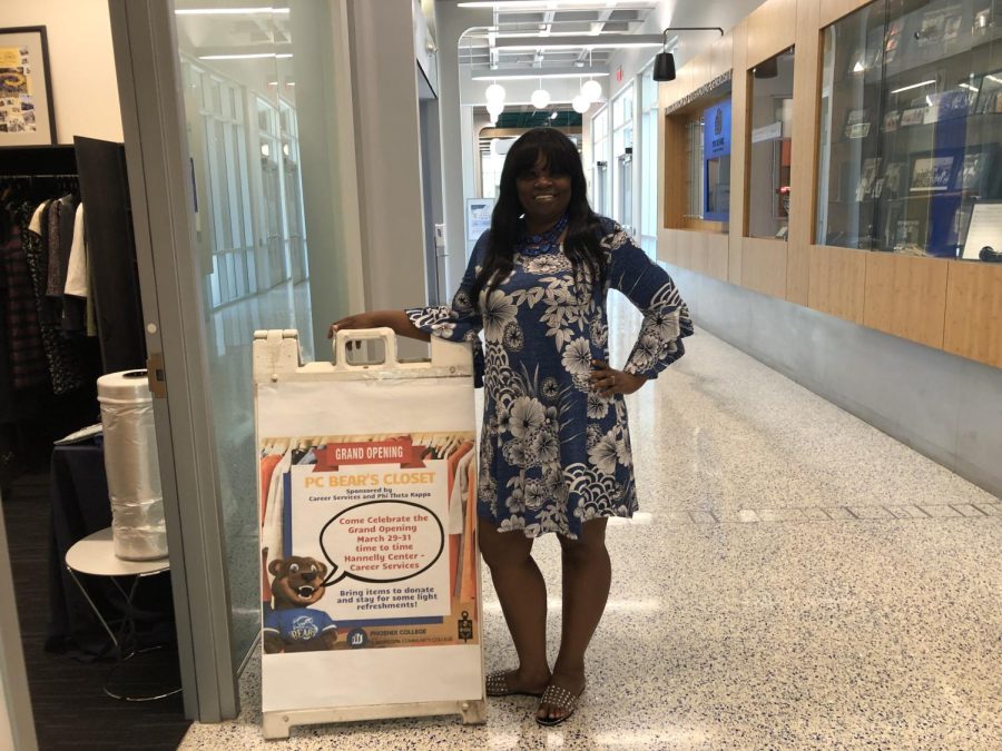 Alicia Middleton in front of Bears Closet boutique