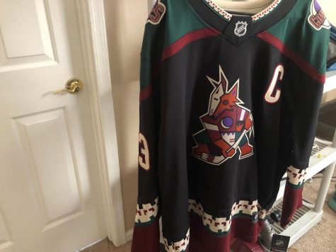 Classic Coyotes Kachina jersey ready to go at a moments notice