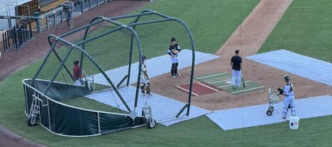 Arizona Fall League players take batting practice