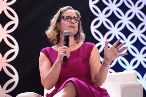 Senator Kyrsten Sinema speaking at Arizona Chamber of Commerce meeting (2022) Flickr 
