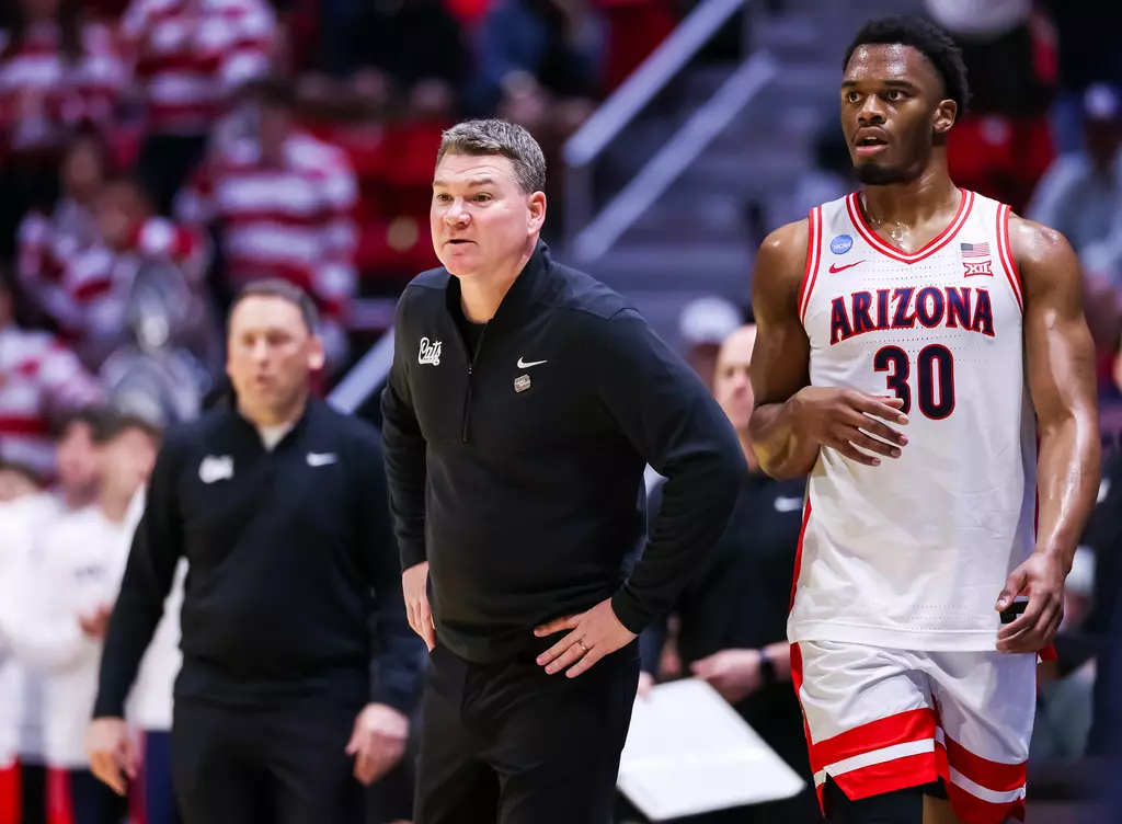 Arizona Head Coach, Tommy Lloyd and Tobe Awaka